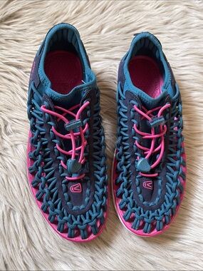 Keen Uneek Hybrid Sandals in Teal & Pink